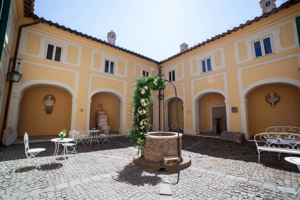 La corte del pozzo