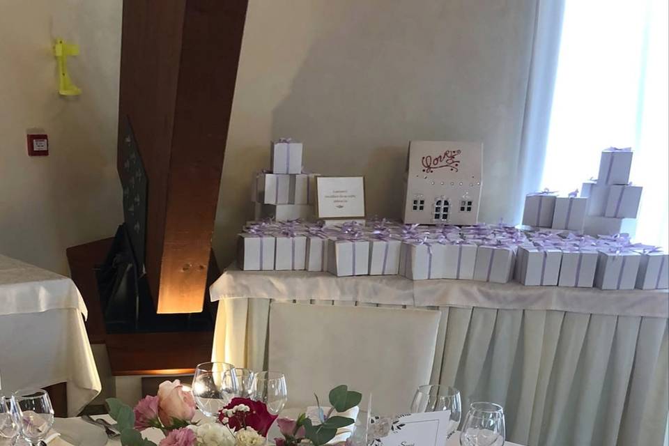 Allestimento sala bomboniere