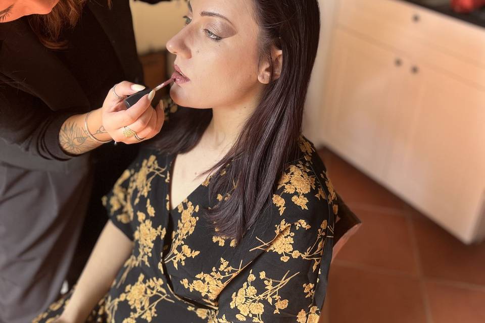 Make up 2025