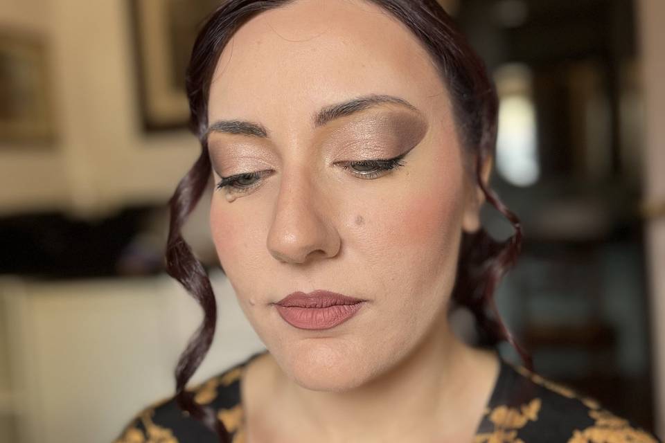 Make up 2025
