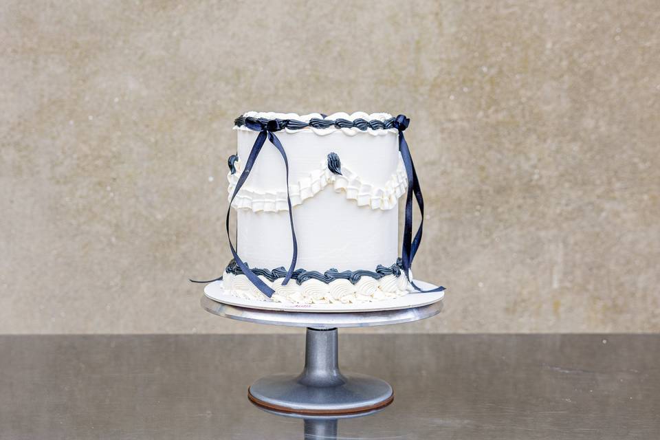 Detail_Donna con Torta