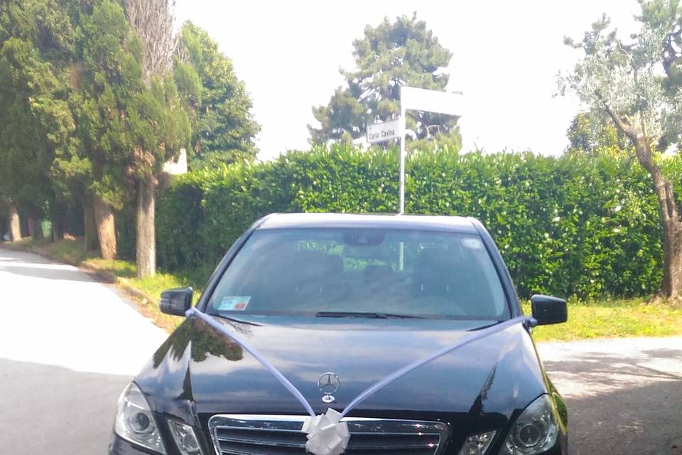 MErcedes E, colore Nero