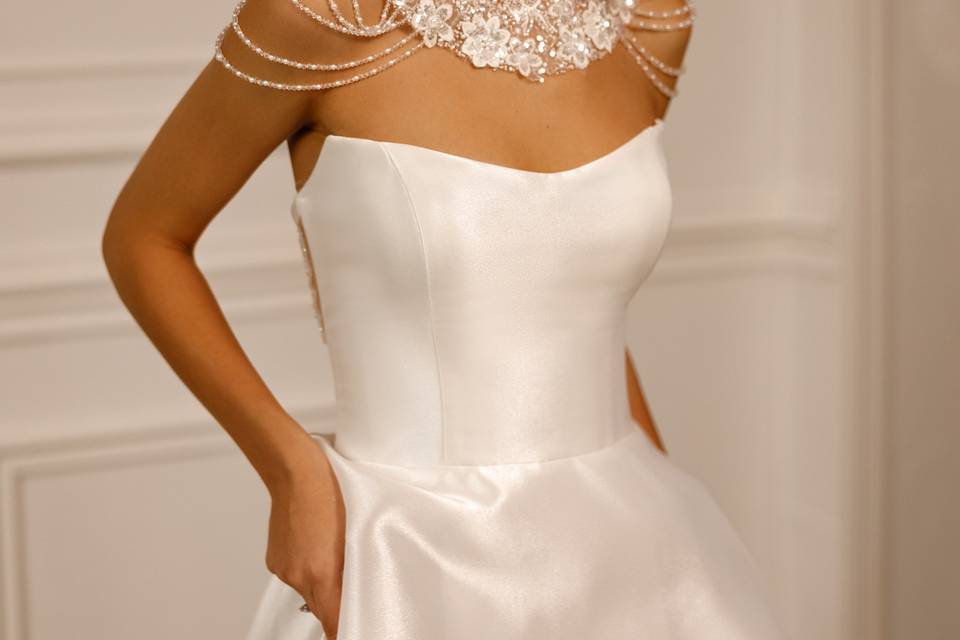 Abito da sposa con colletto st