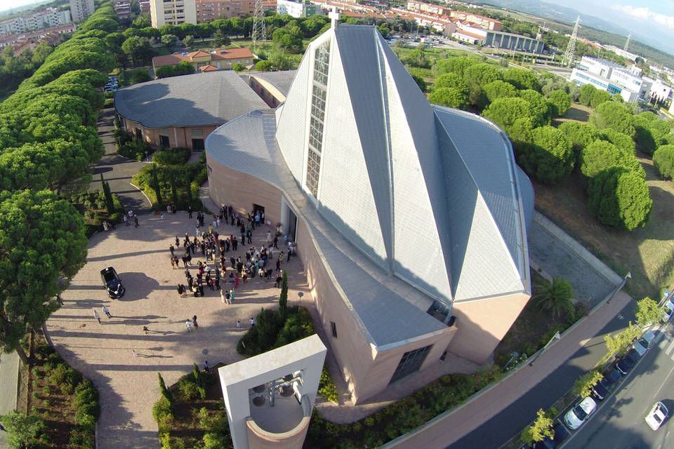 La chiesa con drone