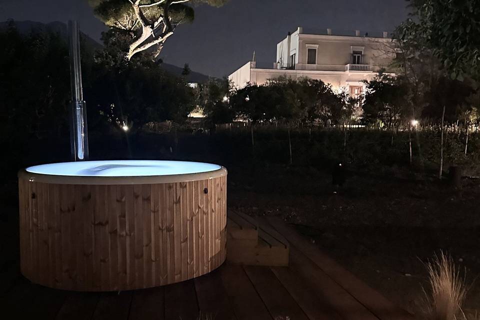 Outdoor jacuzzi riscaldabile