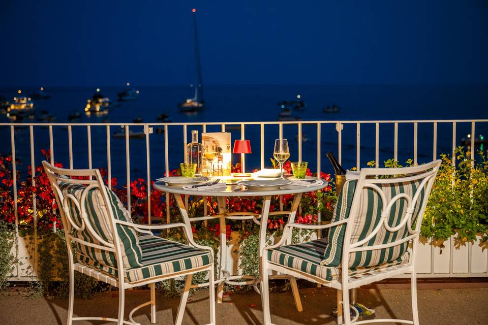 Dinner under the stars.