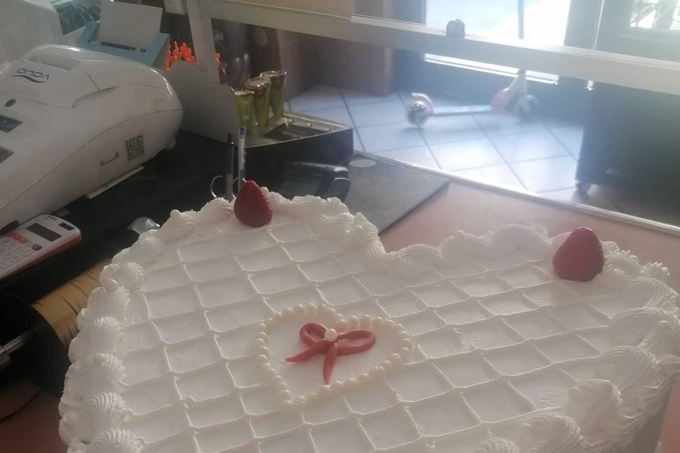 Torta alta a cuore