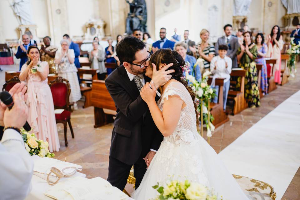 Bacio chiesa