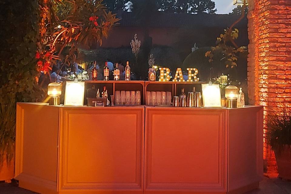Intrabar Cocktail Catering