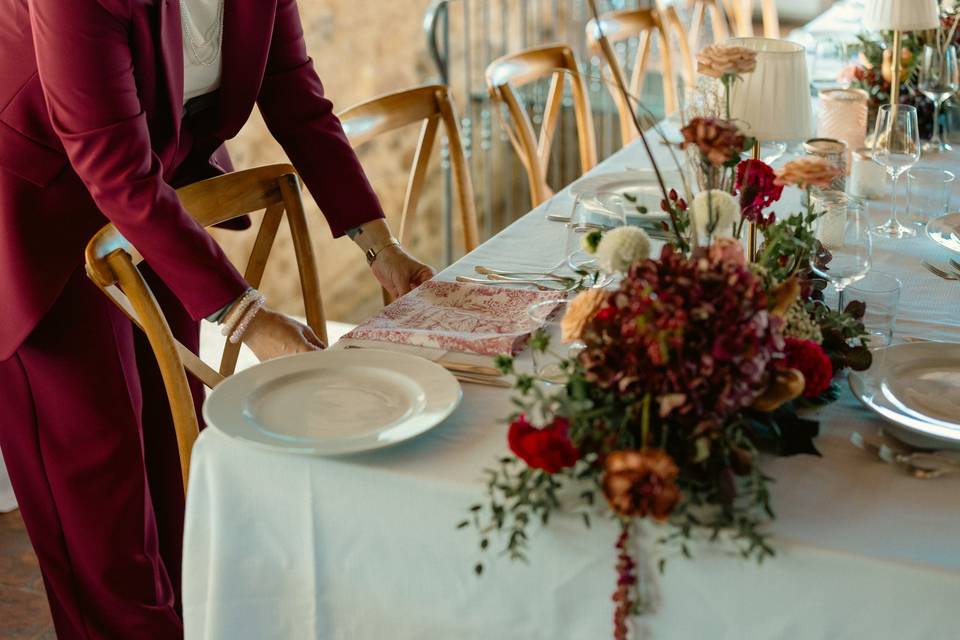 FOTO_ PREPARAZIONE DEL TAVOLO