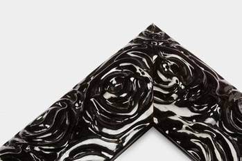 Cornice con rose nero