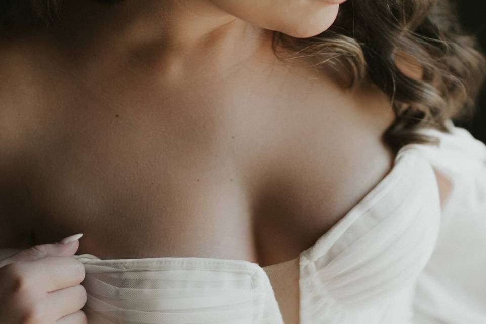 Bride detail