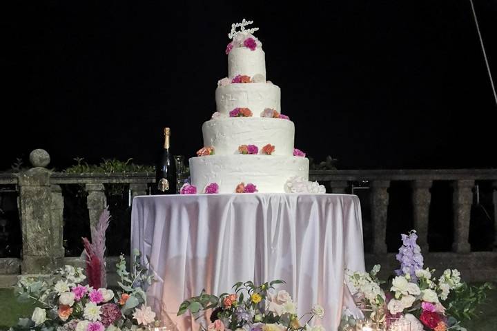 Weeding cake