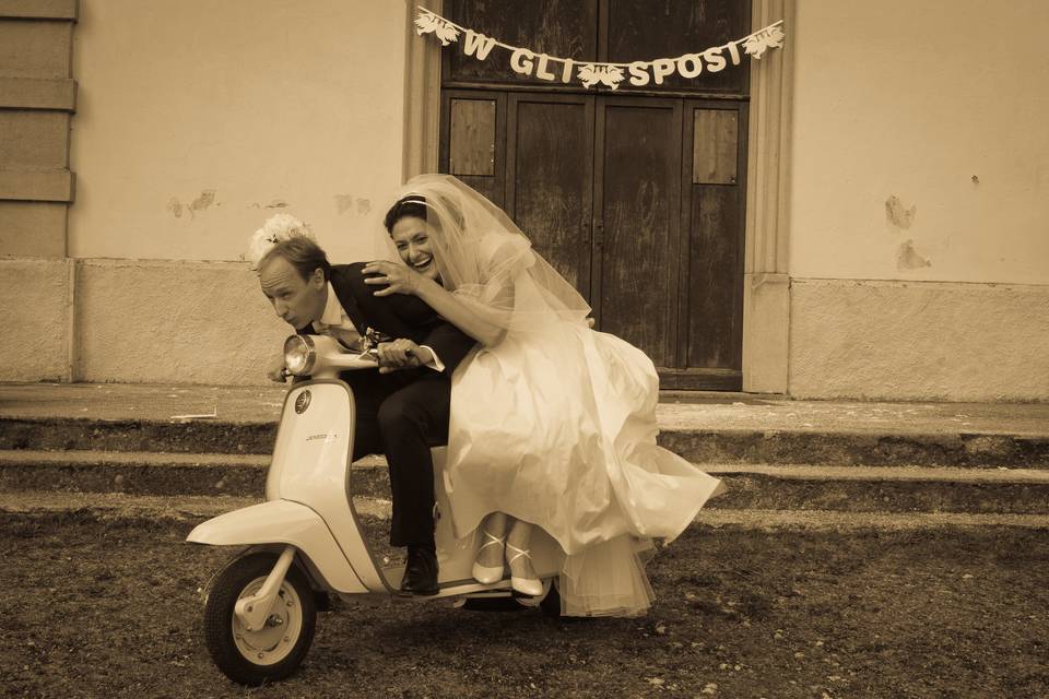 Sposi in vespa