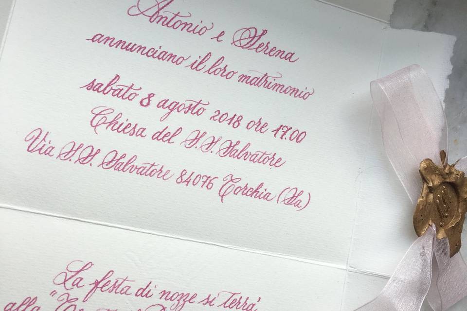 Buste spencerian con ceralacca oro