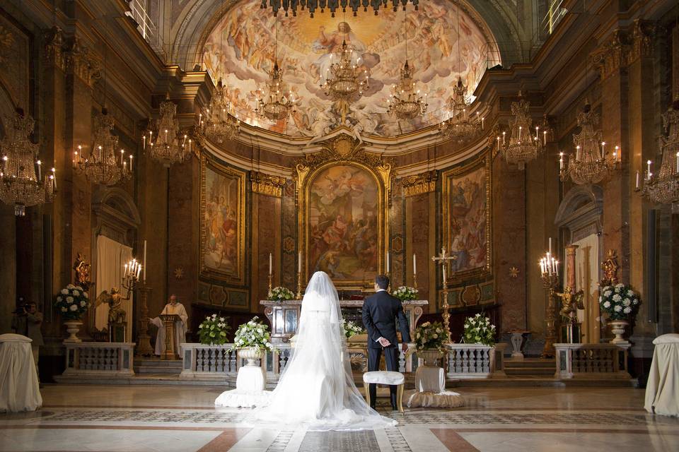 Gli sposi all'altare