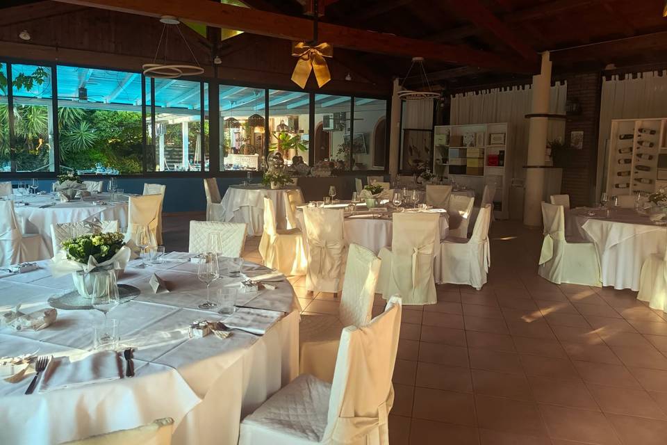 Sala interna tavolo tondo