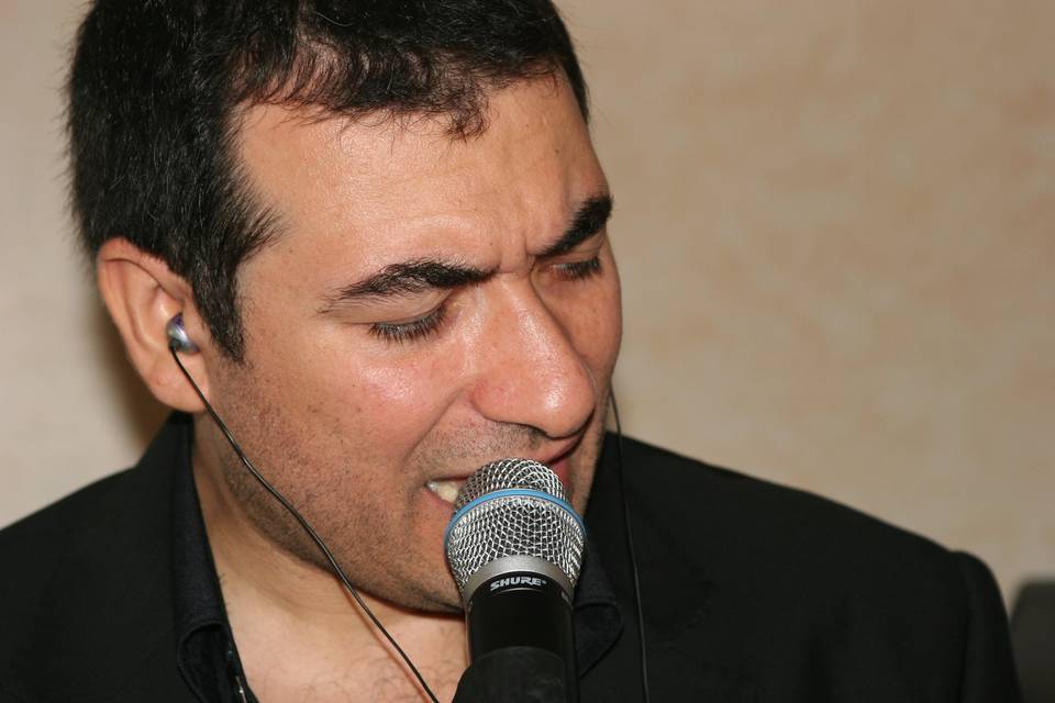 Simone marra piano e voce