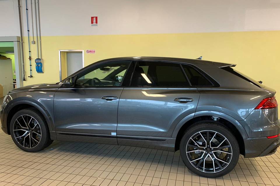 Audi q8