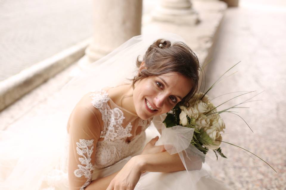 Chiara and the bouquet