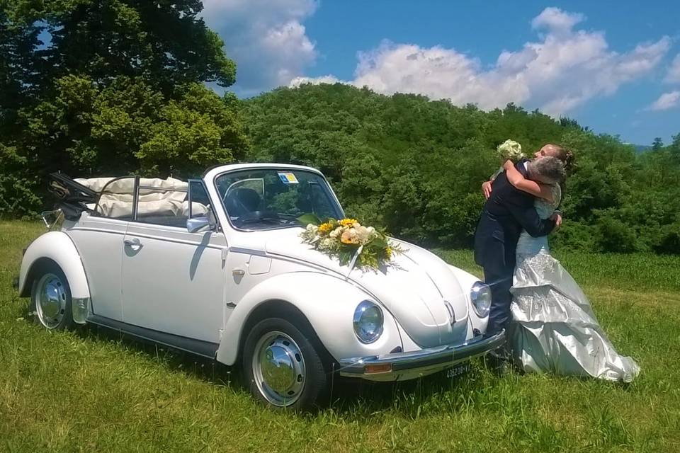 Auto-sposi-maggiolino-cabrio