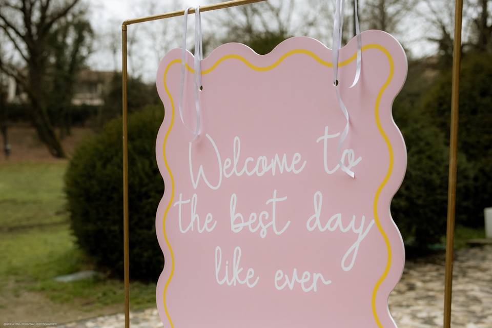 Welcome A+R