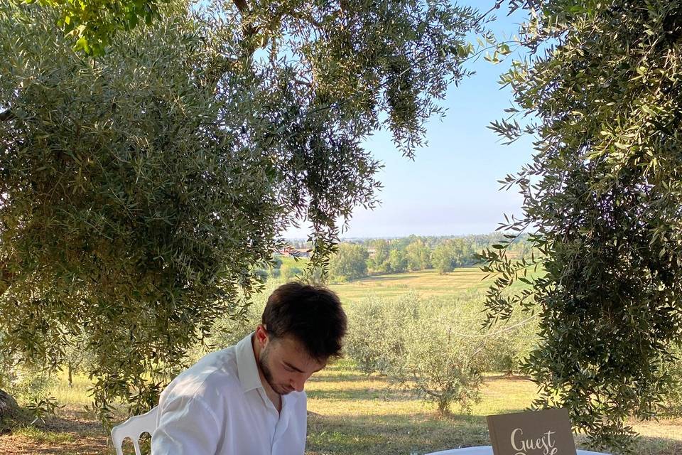 Live Sketching- Artist