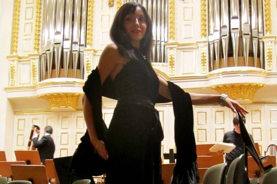 Elena Laino - Music & Arts