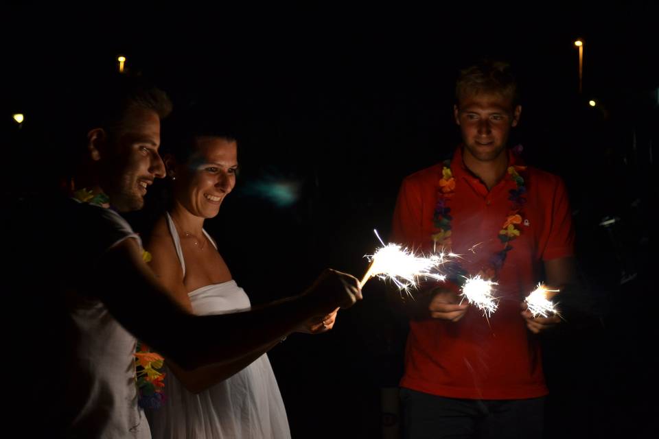 Festa hawaiana in spiaggia