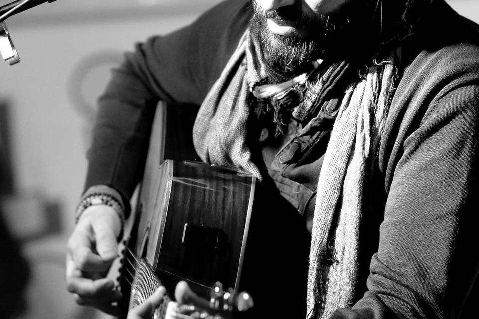 Simone Vaccaro Live Music