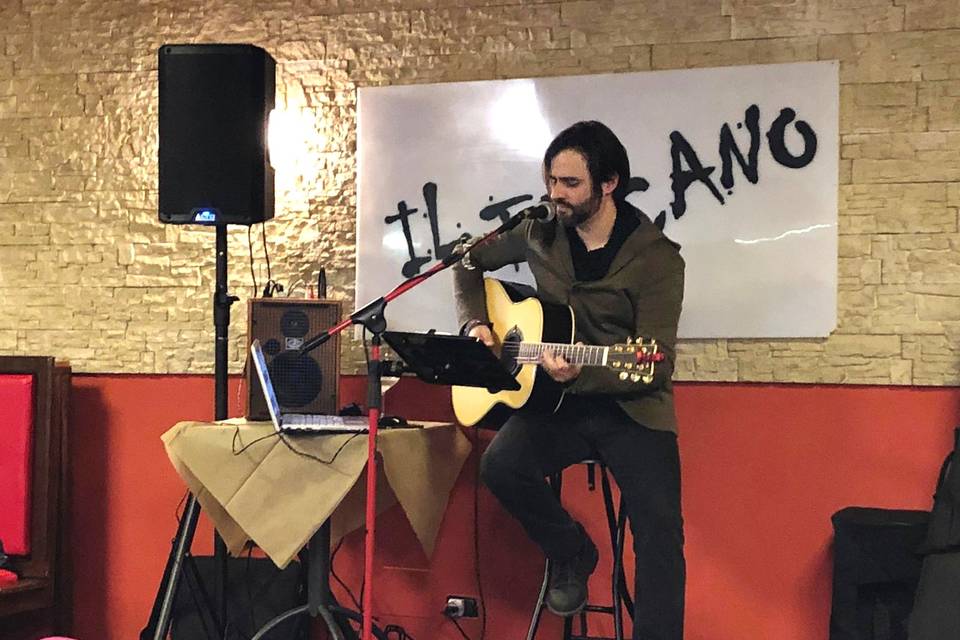 Simone Vaccaro Live Music