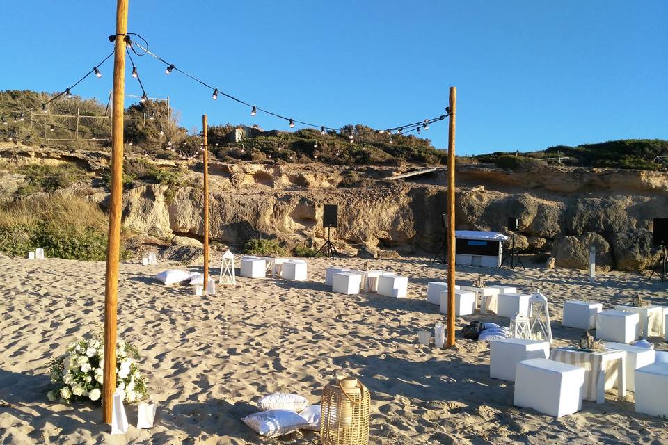 Ring catenarie in spiaggia