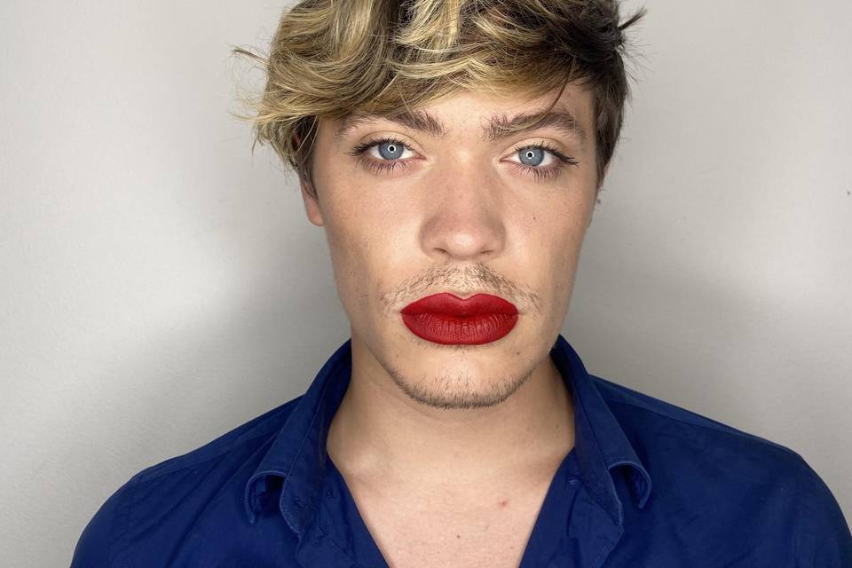 Make up anche su uomo