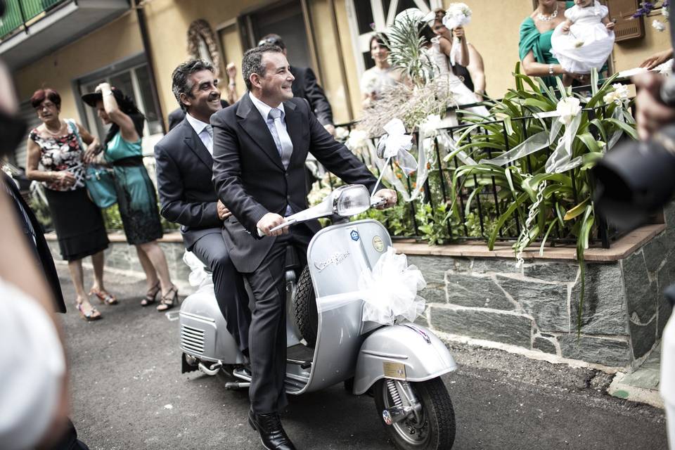 Sposi in Vespa