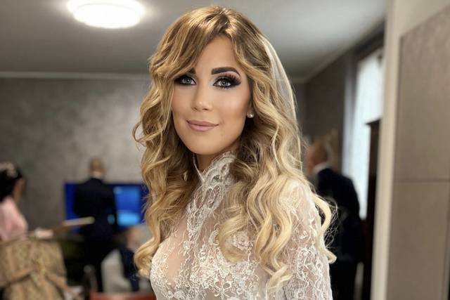 Mihaela MUA