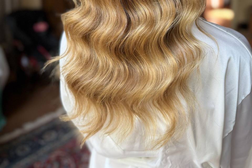 Mihaela MUA
