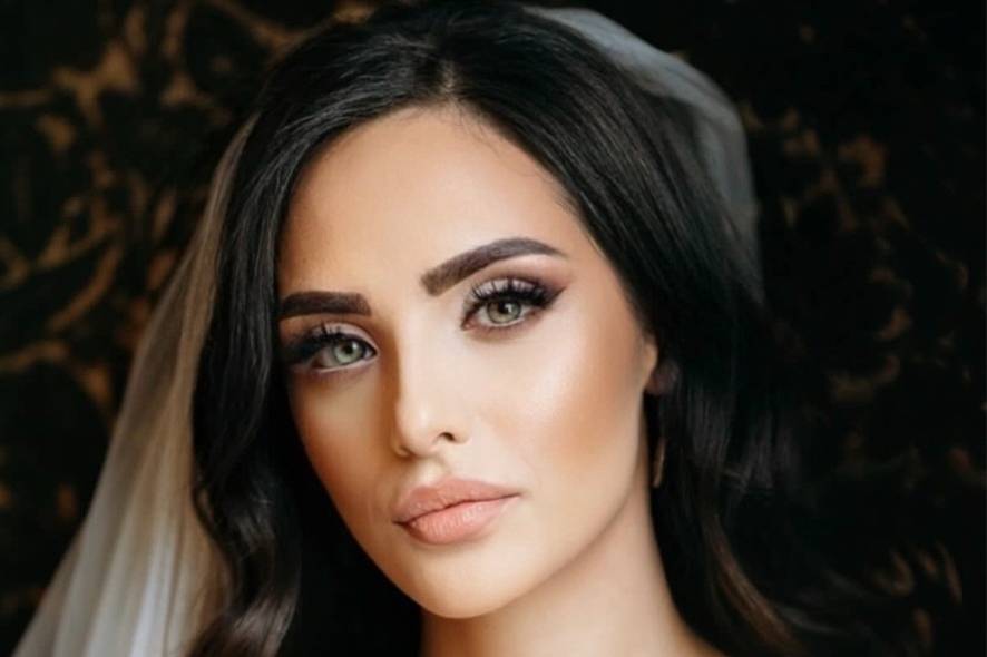 Mihaela MUA