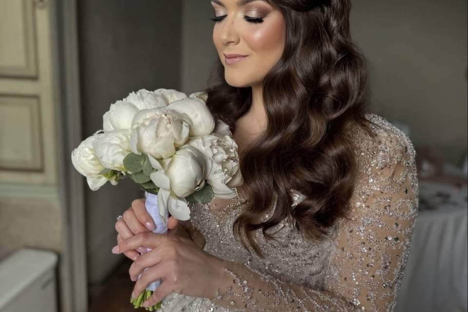 Mihaela MUA