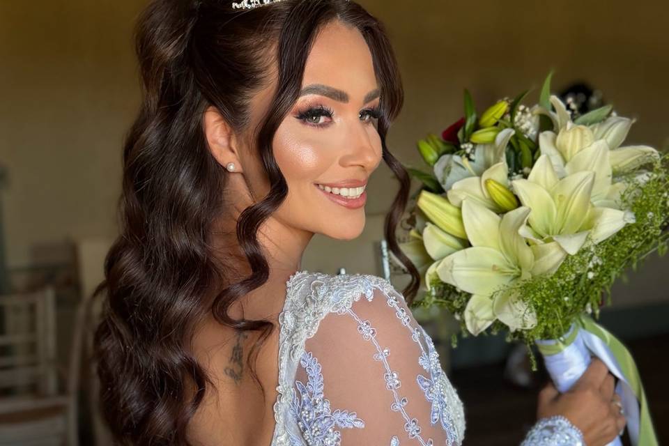 Mihaela MUA