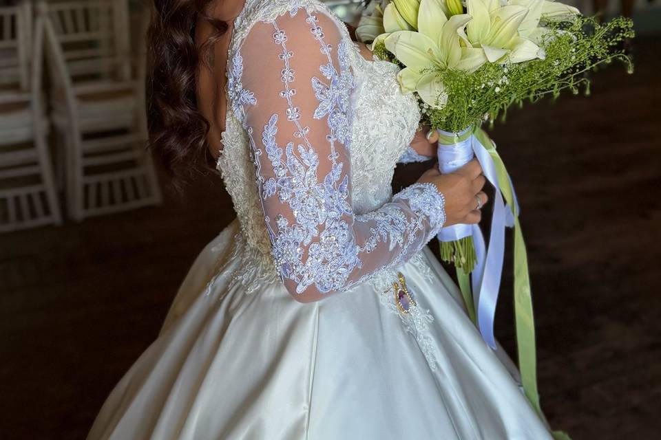 Mihaela MUA