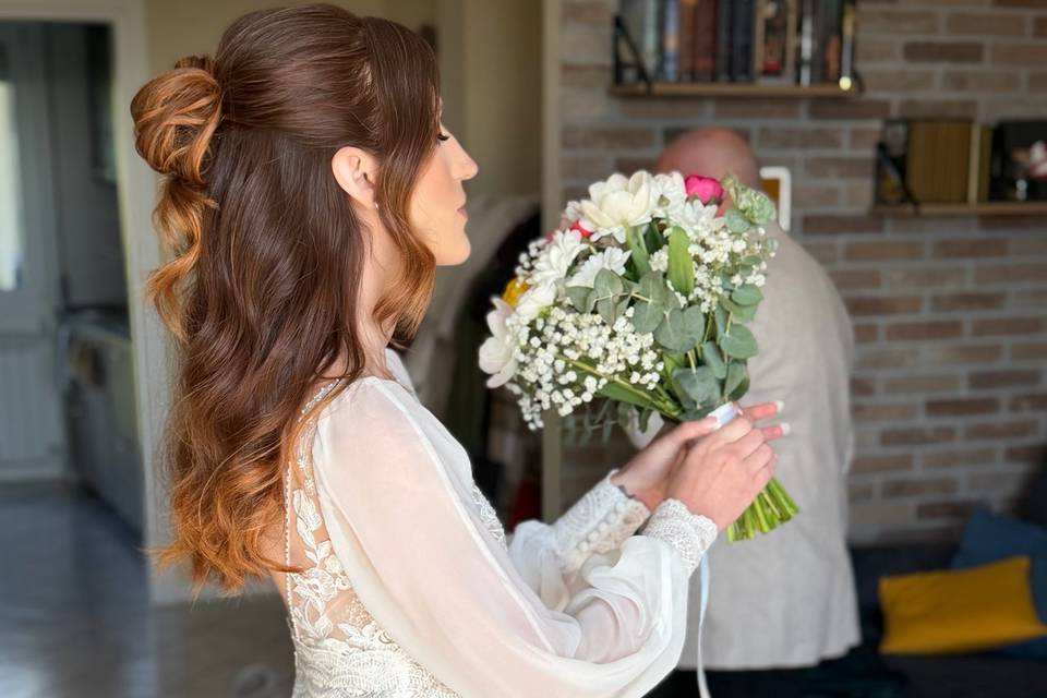 Mihaela MUA