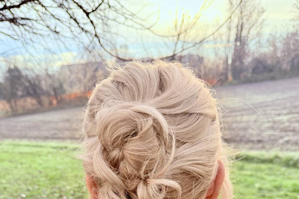 Testimone sposa dicembre 2025