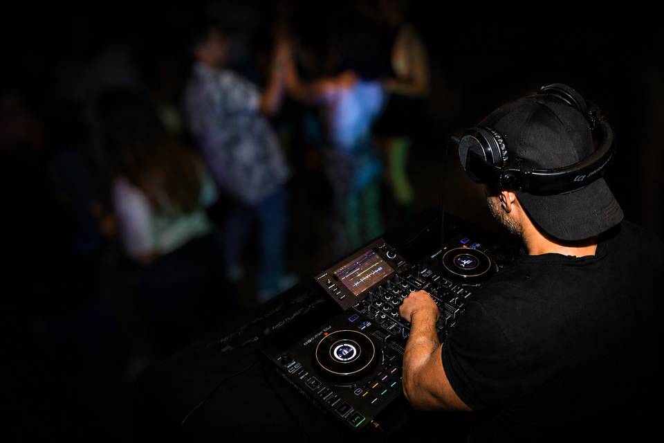Wes dj!