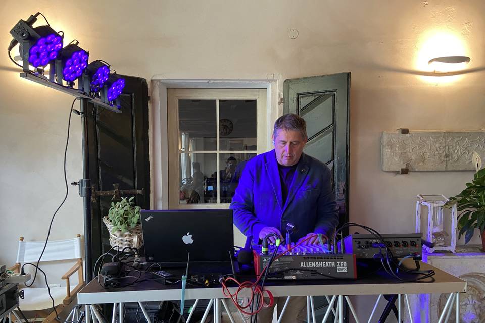 DJ for Wedding and Event