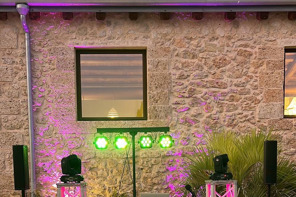 Dj set-up elegance