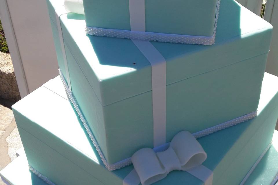 Wedding cake guest book