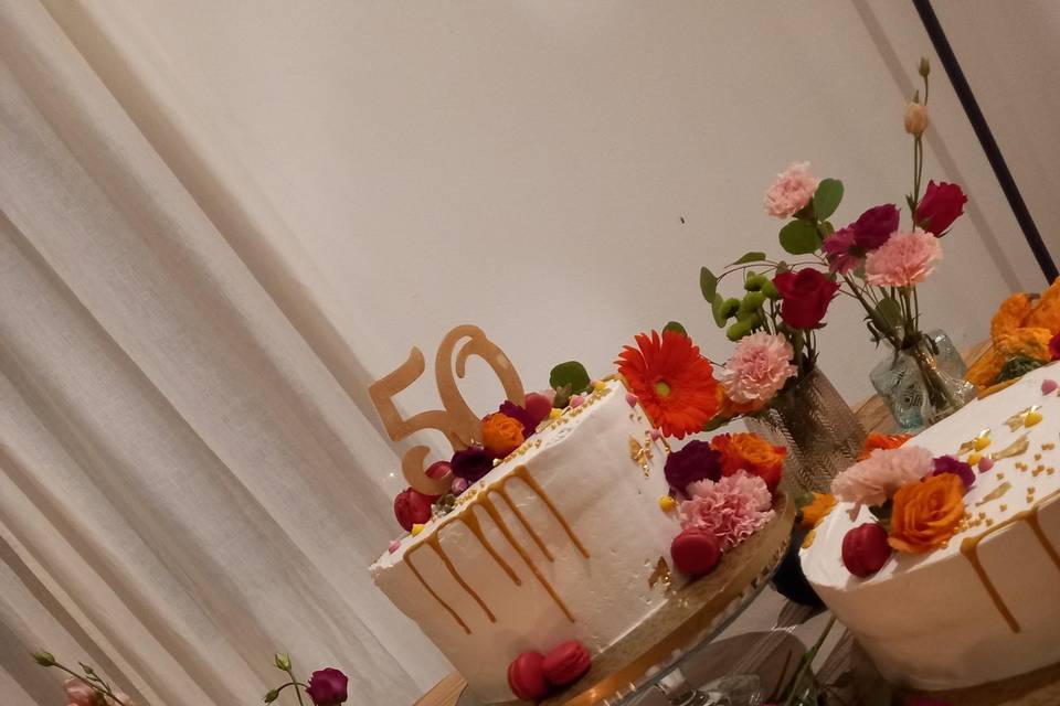 Tavolo torta con floreale