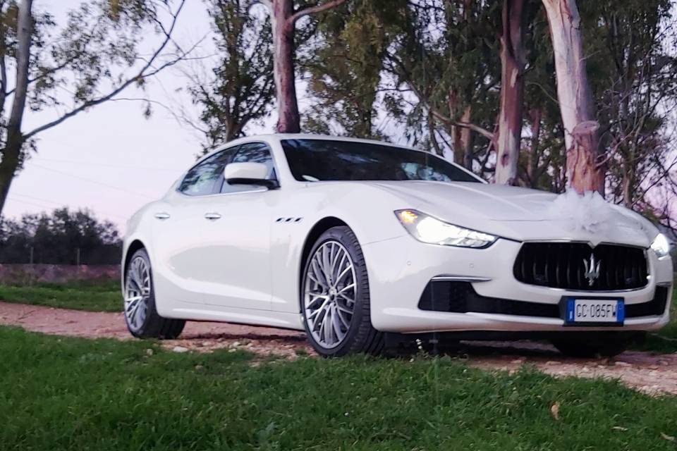 Maserati ghibli granlusso
