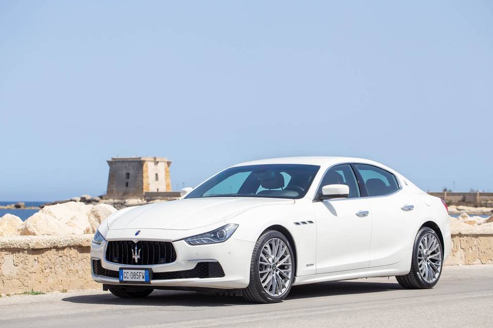 Maserati ghibli granlusso