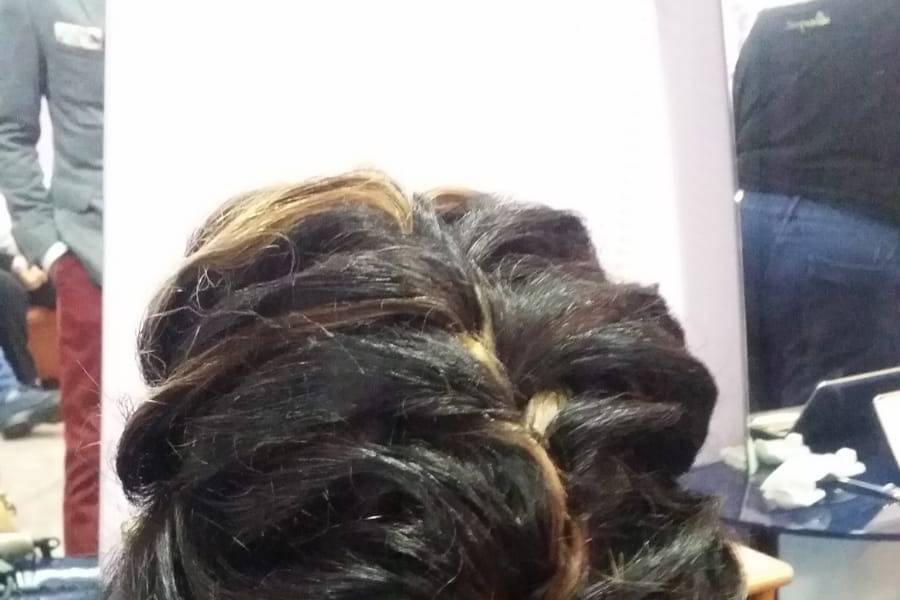 Treccia raccolta con chignon